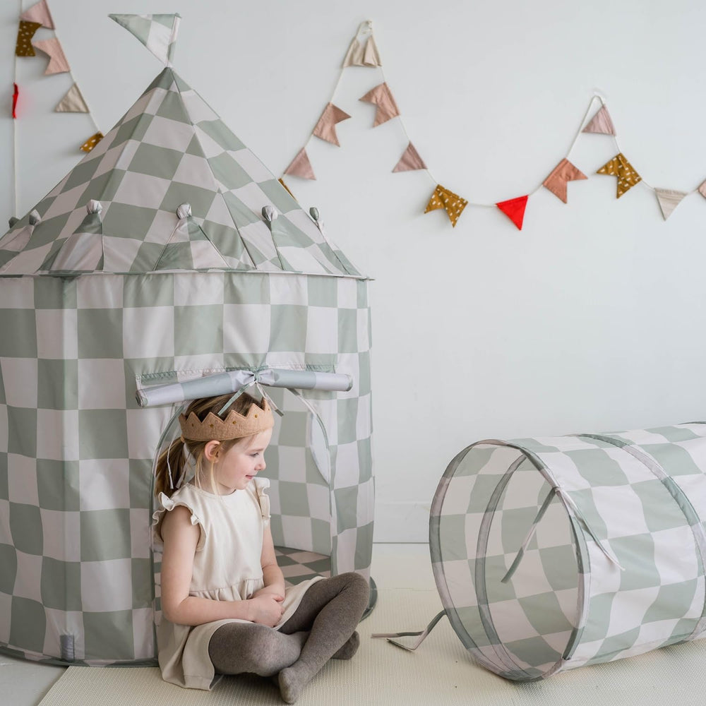 3 Sprouts steel-frame safety features keep kids secure during play