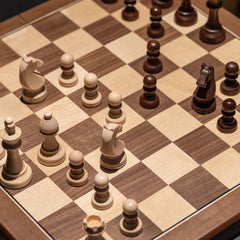A&A felt bottoms protect the board’s surface.