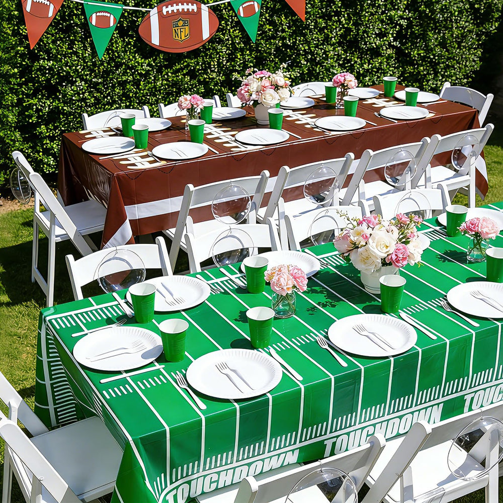 Accevo disposable tablecloth enables fast cleanup after the party