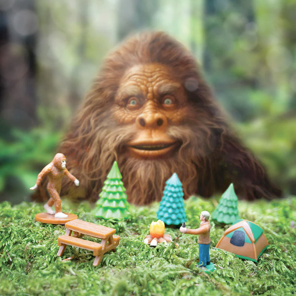 Accoutrements Bigfoot Basecamp scene elements including trees and campfire for creative play.
