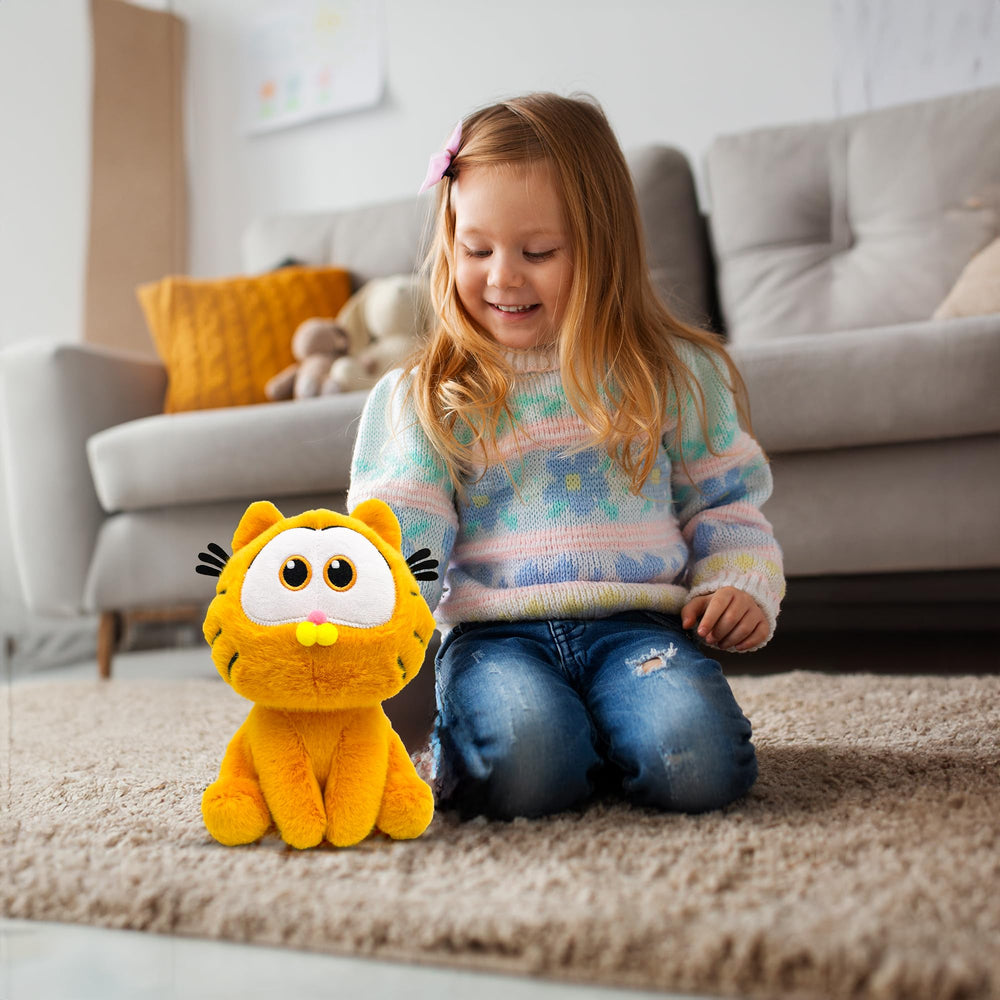 Adenzai Garfield plush is gift-ready for birthdays or holidays.