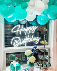 Aiwolf silver confetti balloons create sparkling accents for festive moments