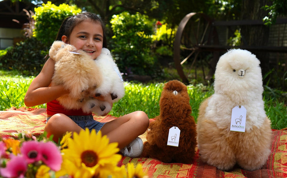 AlpacaNext detailed fur texture on beige alpaca plush toy