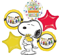 Anagram Snoopy 30-inch foil balloon for a bold birthday centerpiece.