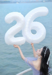Argthjy 40-inch number 8 balloon decor suitable for weddings and anniversaries.