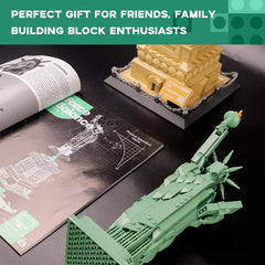 ArtorBricks Statue of Liberty display setup shows the statue's impressive 18.5-inch height.
