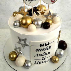 ASTARON silver 2.5cm ball topper adds subtle shine