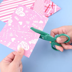 Compact safety design by ASTARON enhances confident cutting during arts and crafts