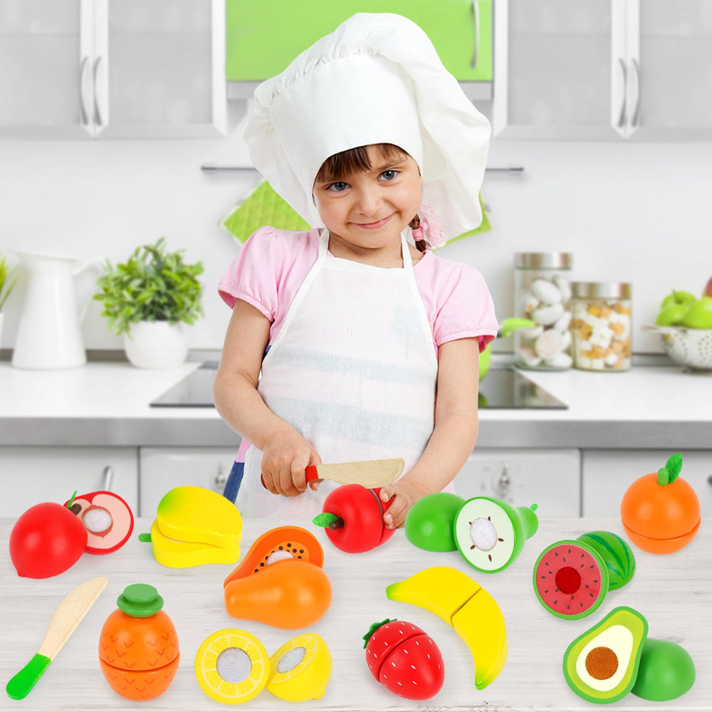 ATOYUS learning fruits vocabulary through interactive naming during daycare activities.