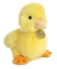 Aurora Miyoni Tots duckling yellow close-up highlighting lifelike fur and soft texture