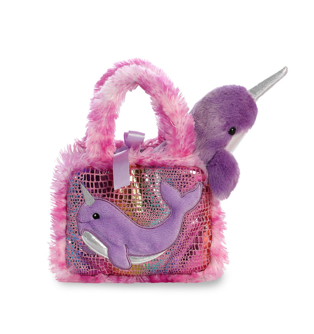 Deluxe plush texture with a cozy feel for stable, comforting play sessions.