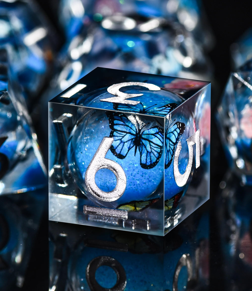 AUSTOR butterfly dice with sharp polished edges, delivering a gem-like look and precise rolling feel.