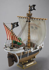Bandai Spirit Going Merry ropes and wrinkles texture enhances realism on display.