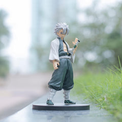 BanPresto Demon Slayer Sanemi Shinazugawa figure detailed pose for dynamic dioramas.