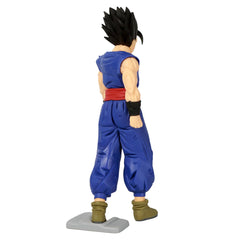 Banpresto display with other figures enhances Dragon Ball themed setup.
