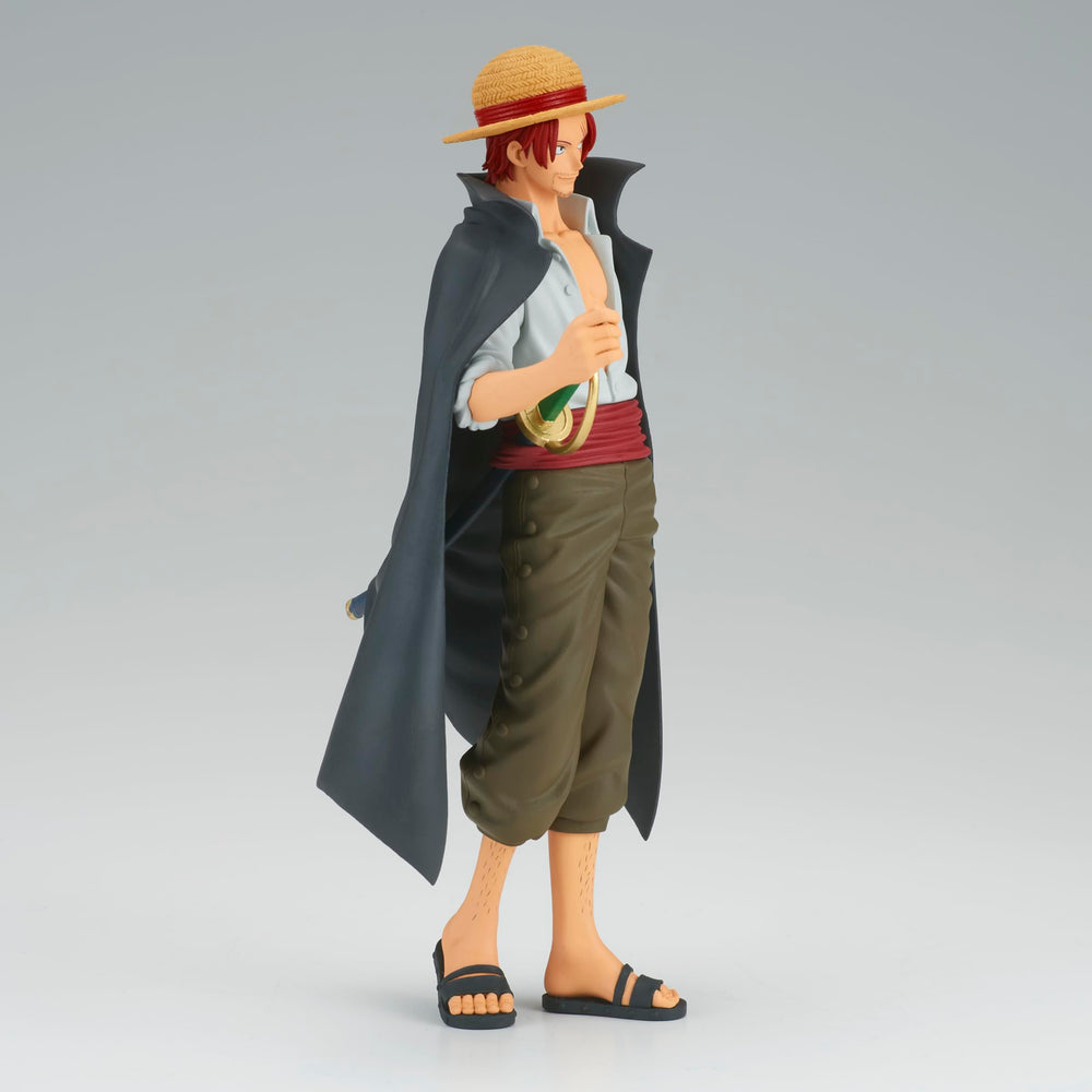 Banpresto Grandline Series display with multiple figures improves shelf presence.
