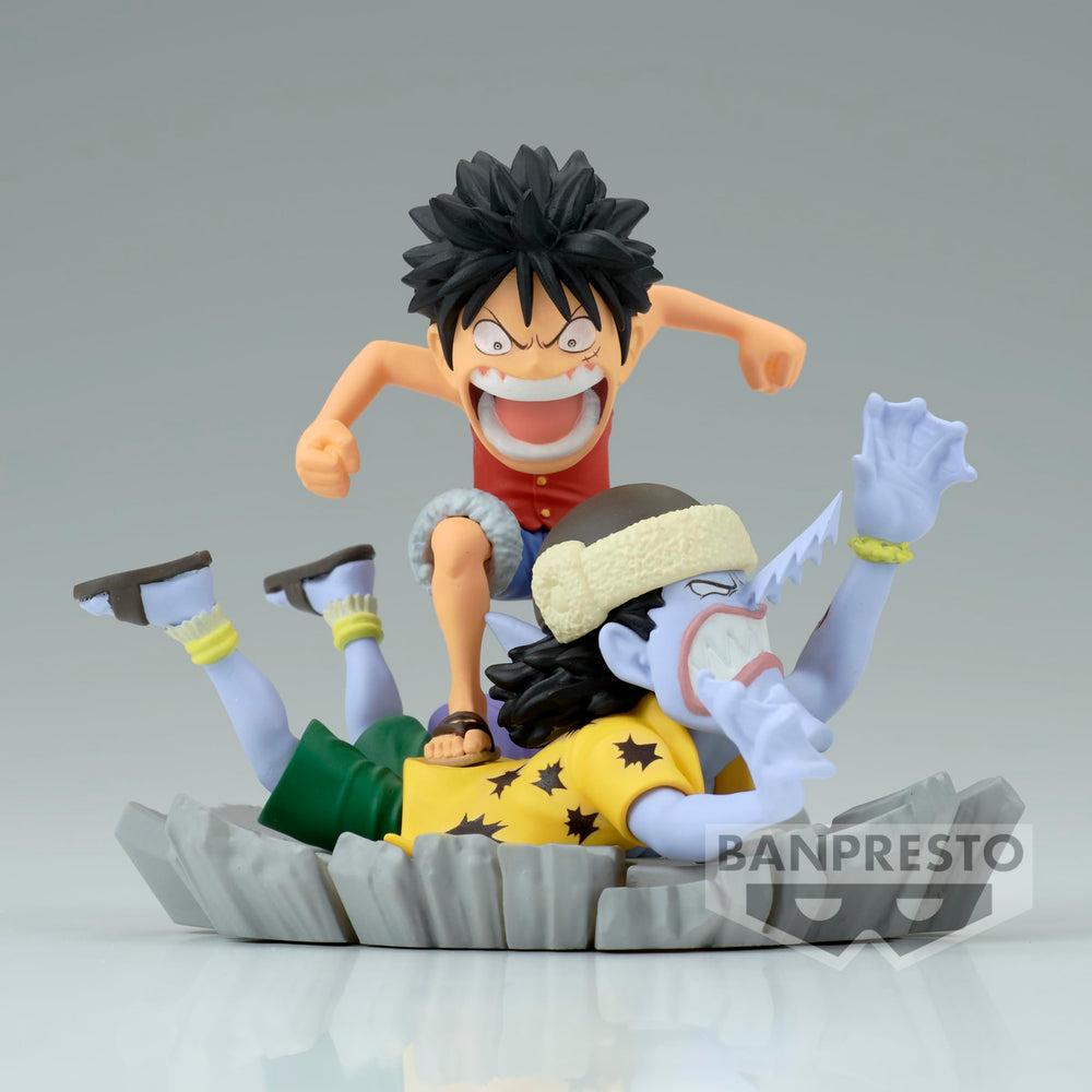 Banpresto One Piece Log Stories Luffy and Arlong diorama pose ready on shelf