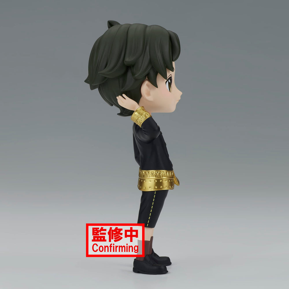 Banpresto Damian Desmond Ver B figure with stand supports stable display