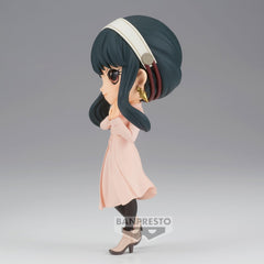 Banpresto Yor Forger figure close-up showing pose stability.