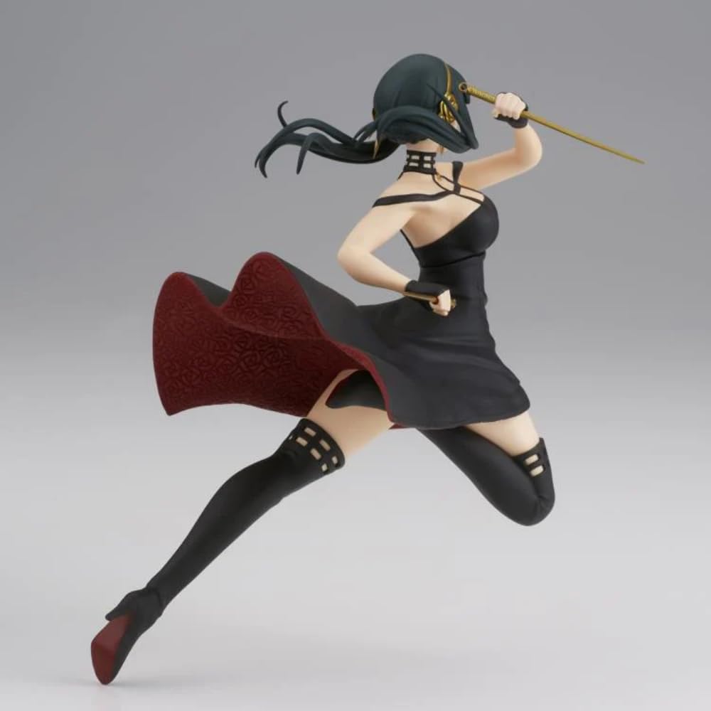 Banpresto Yor Forger texture on costume adds realism