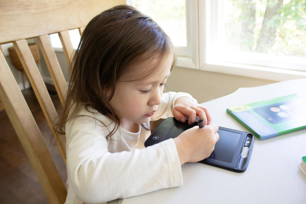 BapronBaby zoo animal figurines boost imaginative storytelling during journeys.