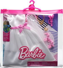Barbie bridal accessories including bouquet and jewelry enhance storytelling.