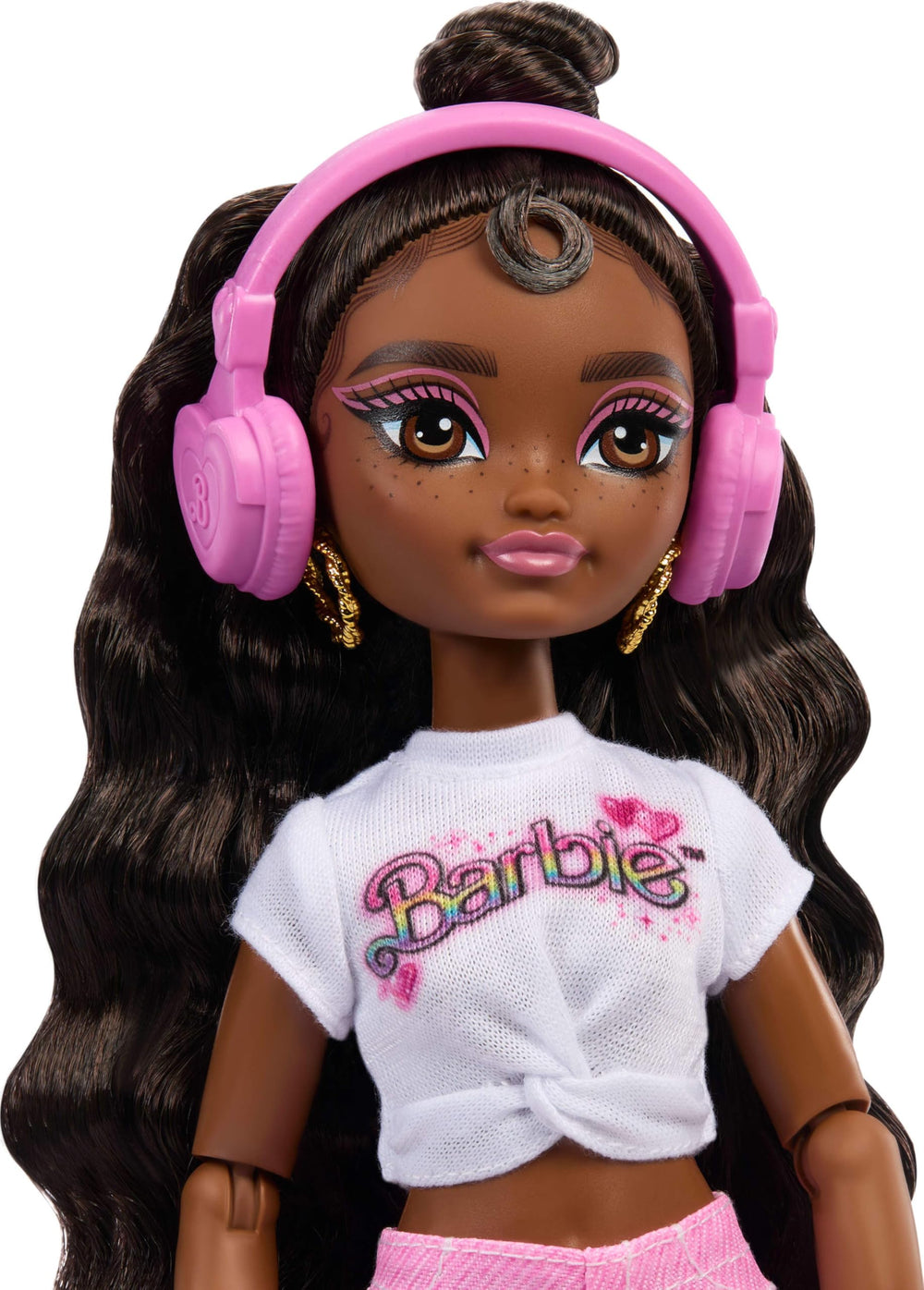 Barbie Dream Besties Brooklyn accessories with tripod and camera inspire choreographer play.