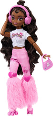 Barbie Dream Besties Brooklyn headphones and heart purse support stylish storytelling moments.