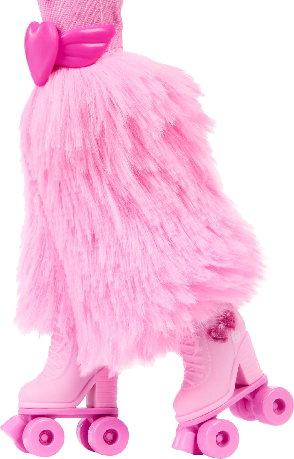 Barbie Dream Besties Brooklyn heart knee pads add playful safety-themed flair.