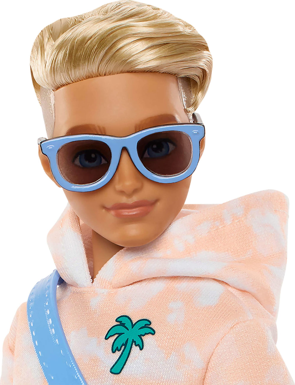 Water bottle accessory complements eco-themed storytelling and daily pretend play.