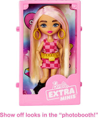 Gummy bear keychain adds a playful detail to outfits.
