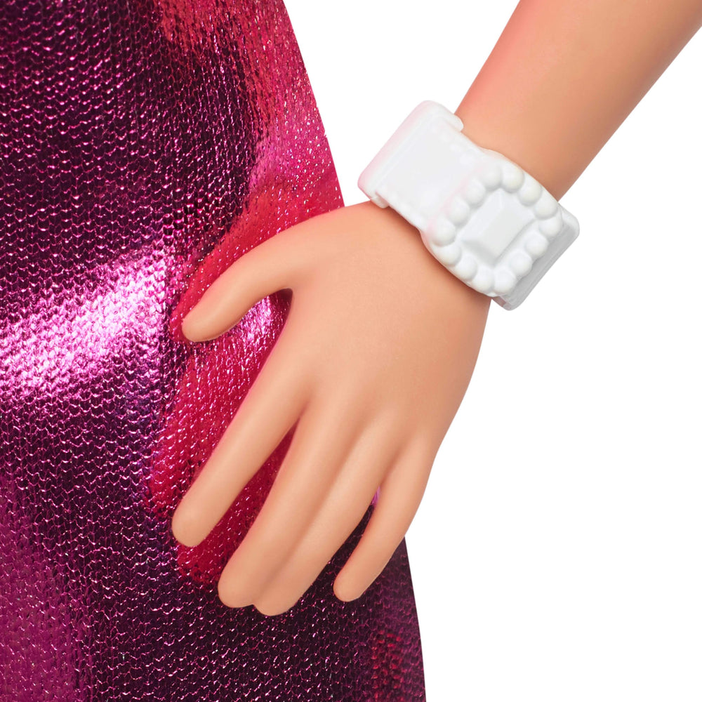 Barbie Fashionistas 230 full outfit close-up showing coordinated glam details.