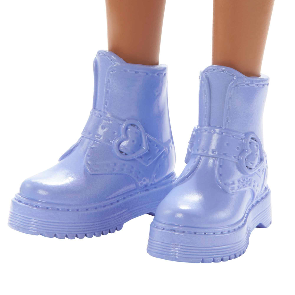 Barbie Fashionistas 201 periwinkle boots complete sporty looks for adventures.