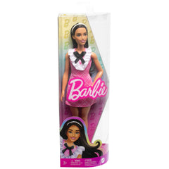 Barbie Fashionistas Doll 209 full ensemble supports creative play with friends.