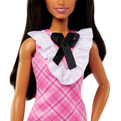 Barbie Fashionistas Doll 209 pearlescent headband adds subtle shine.