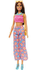 Barbie mix and match accessories for cute outfits and storytelling