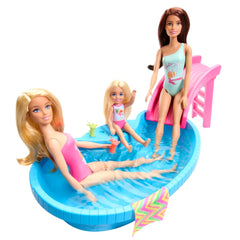 Towel and drinks accessories boost poolside storytelling