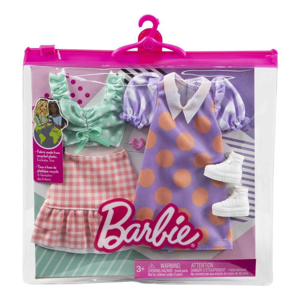 Barbie white platform boots provide a modern finishing touch for Barbie outfits.