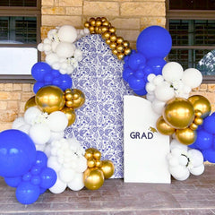 BAUANOOY glue dots and ribbon help secure balloons