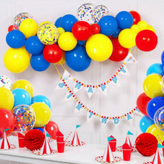 BAUANOOY royal blue balloon provides rich contrast for decor.