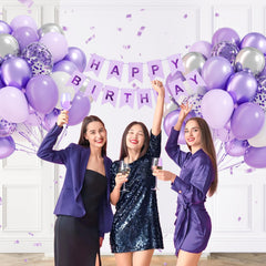 BAUANOOY white balloons provide clean backdrops and arches.