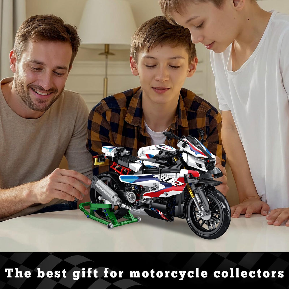 BBEUU 1000RR display base supports museum-style presentation.