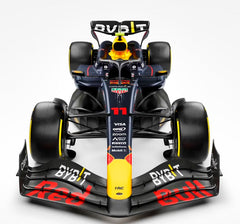 BBurago Red Bull RB20 wheel close-up highlights realistic tires and rims.