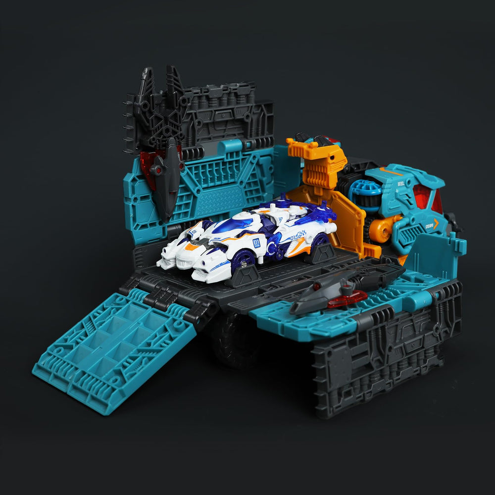 BEASTDRIVE Cyclops measures 22 cm tall for display