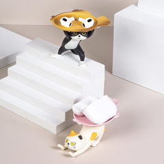BEEMAI Cat Stands Series 1 ideal car interior decor for compact spaces.