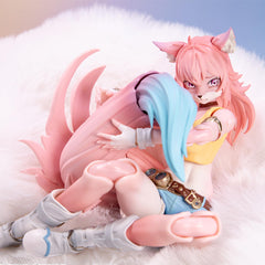 BEERISE LADOTOYS Mender Liya Alopex pink poseable figure in action-ready pose.