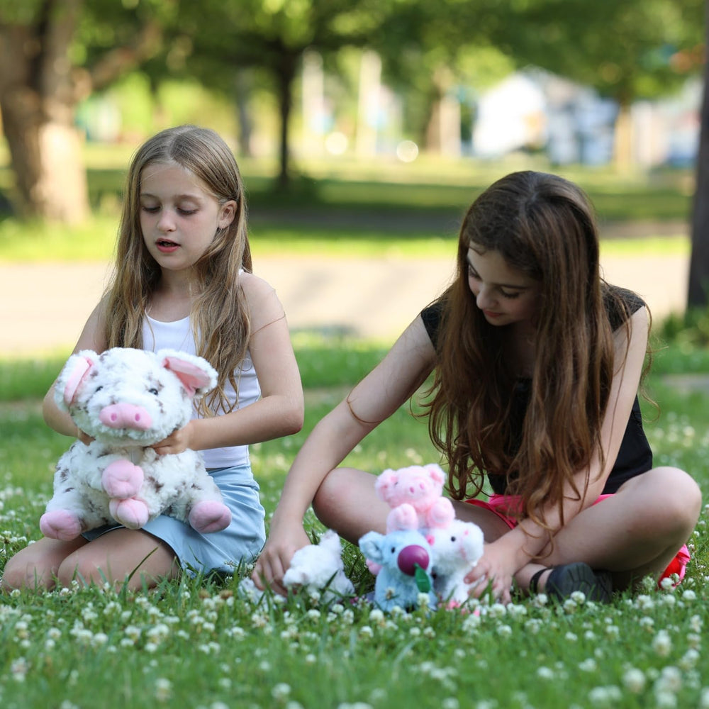 BENINY Ultra-soft plush fabric delivers cloud-like snuggles for naps.