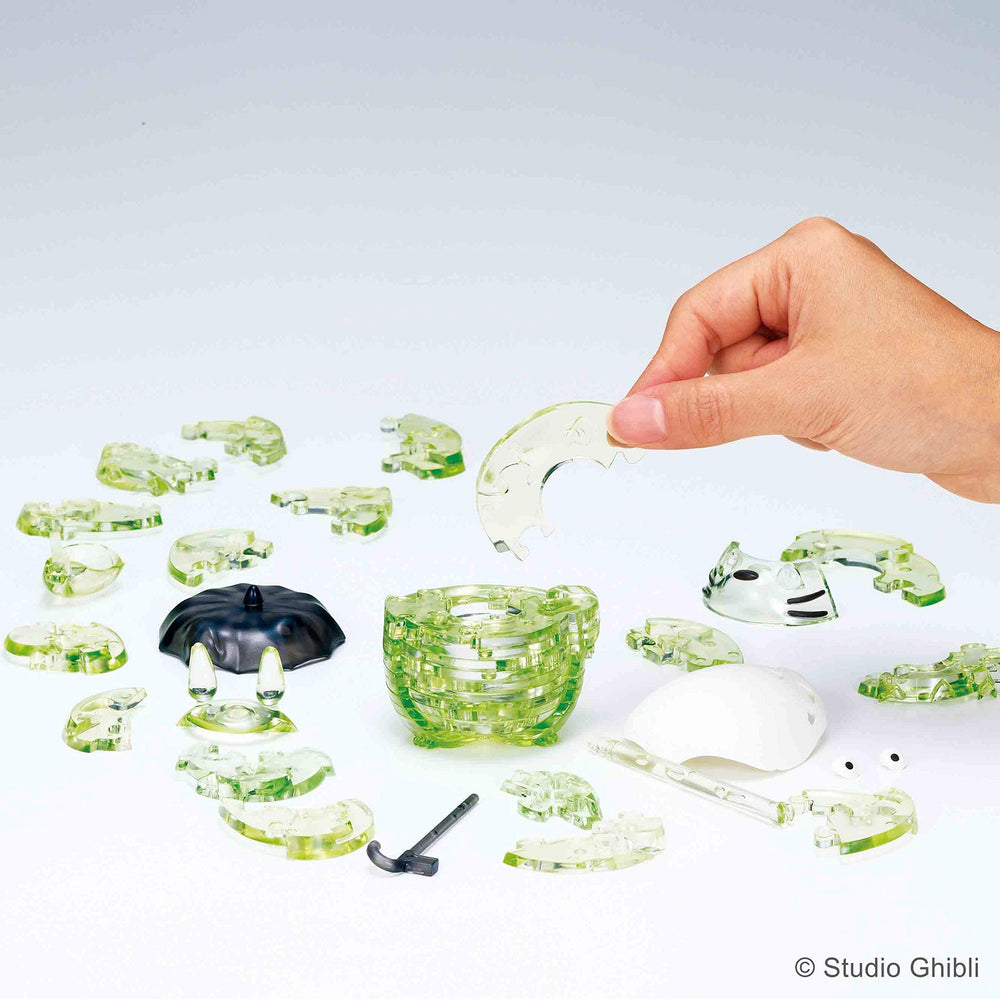 Beverly Crystal Puzzle umbrella pieces complete the Totoro scene.