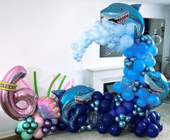 Bezente pearl blue balloons provide soft, elegant tones for weddings or baby showers.