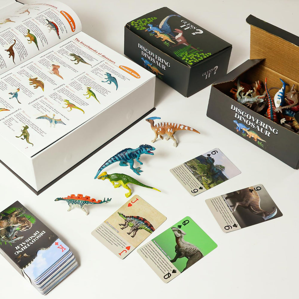 BIWASE tiny dinosaur models invite close inspection and pretend exploration.